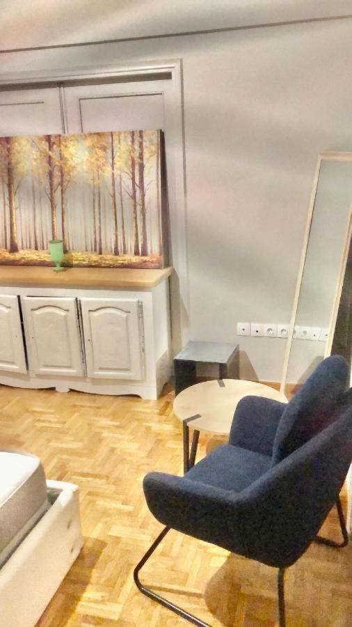 Economy Shared Apartment E In Central אתונה מראה חיצוני תמונה
