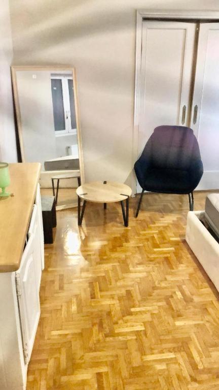 Economy Shared Apartment E In Central אתונה מראה חיצוני תמונה